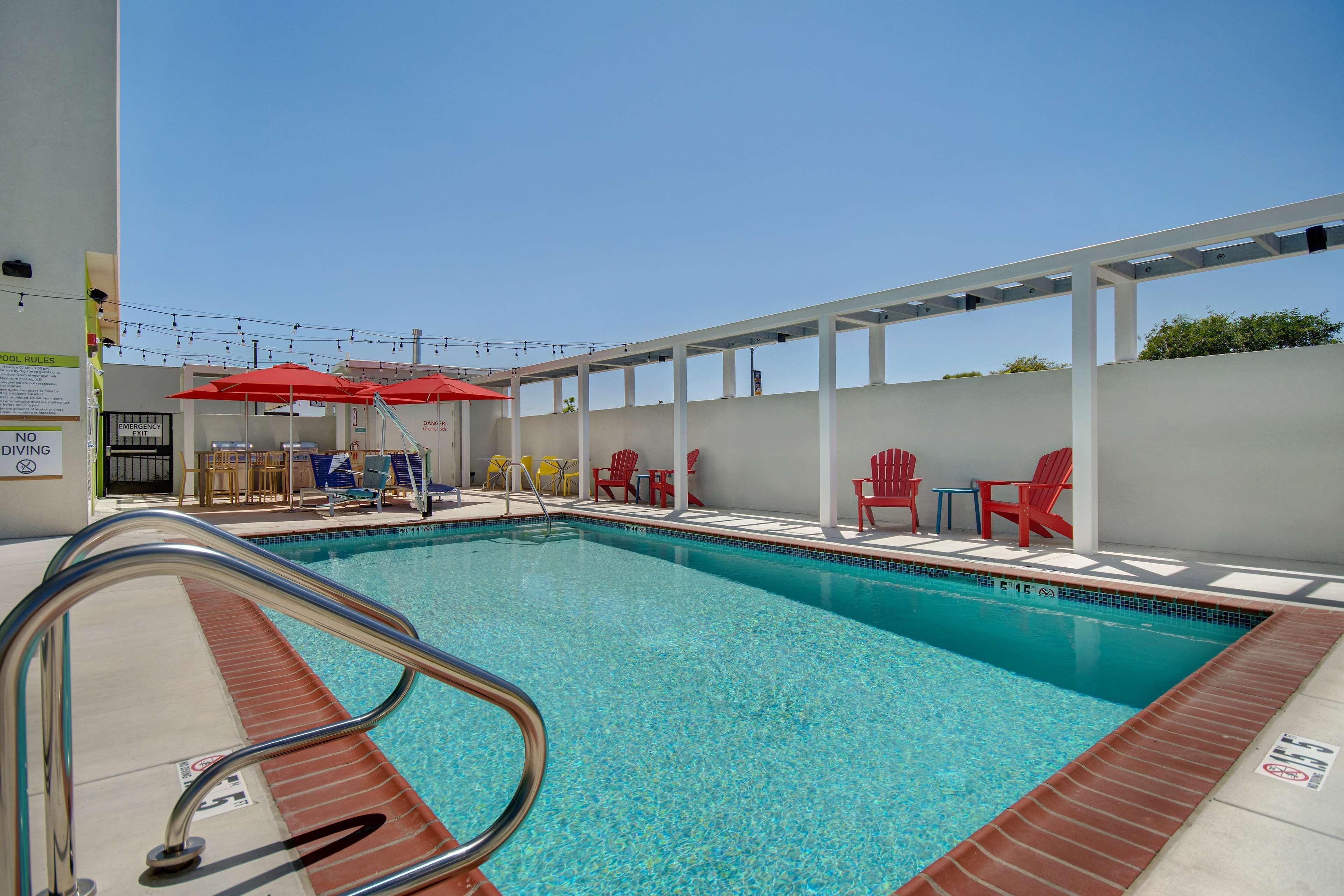 Home2 By Hilton Hotel Garden Grove